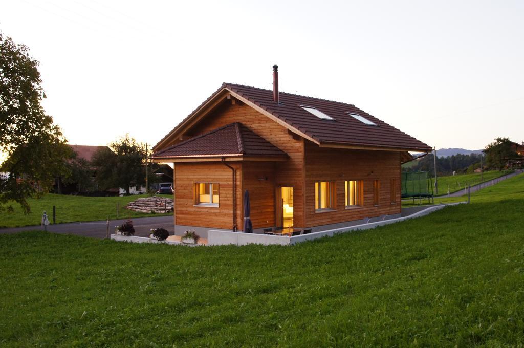 Gästehaus myHideaway Reichenbach im Kandertal Zimmer foto